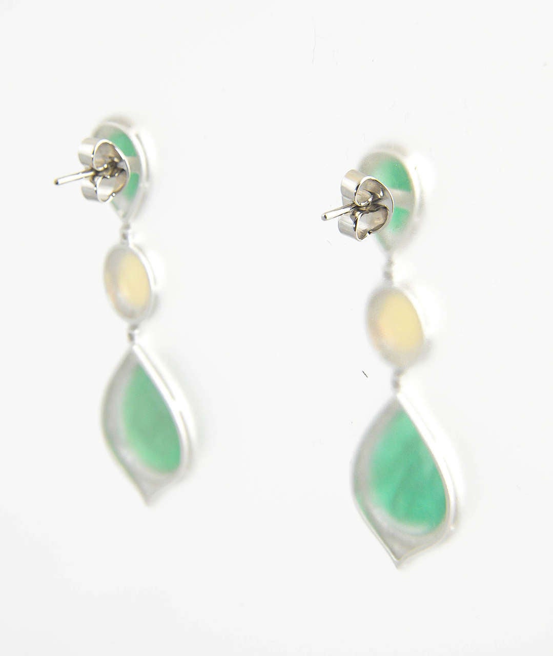 Red Carpet Style Long Emerald Opal Diamond Gold Earrings In New Condition For Sale In Miami Beach, FL