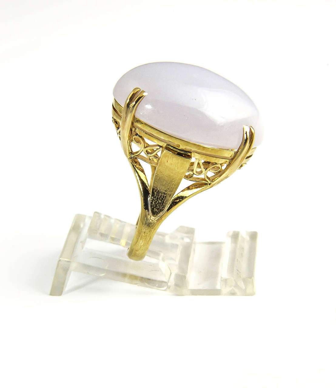 Cabochon 1970s Lavender Jade Yellow Gold Ring