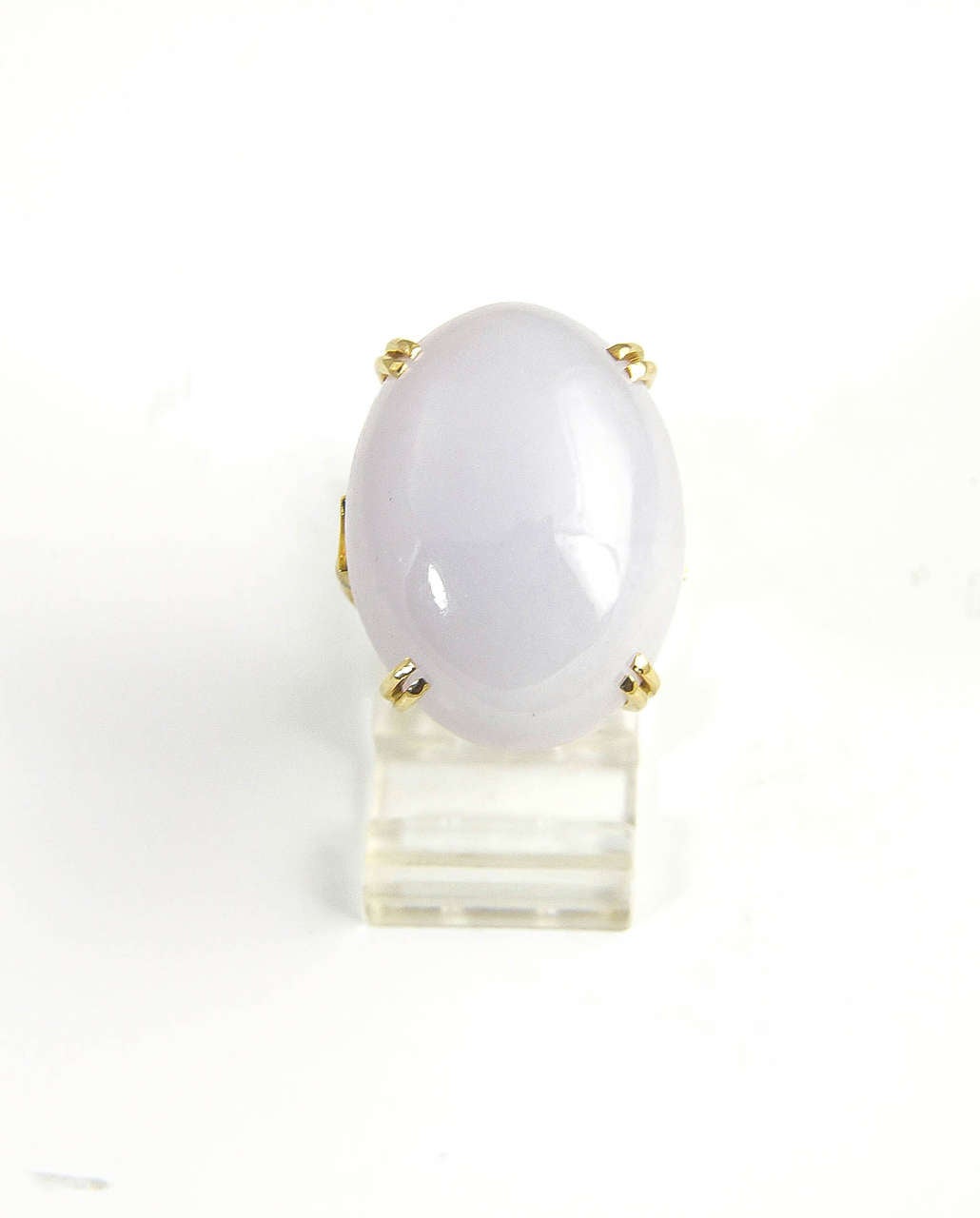 1970s Lavender Jade Yellow Gold Ring In Good Condition In Miami Beach, FL