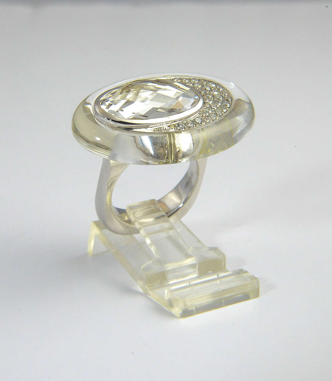 Contemporary Rock Crystal White Topaz Diamond Gold Ring 3