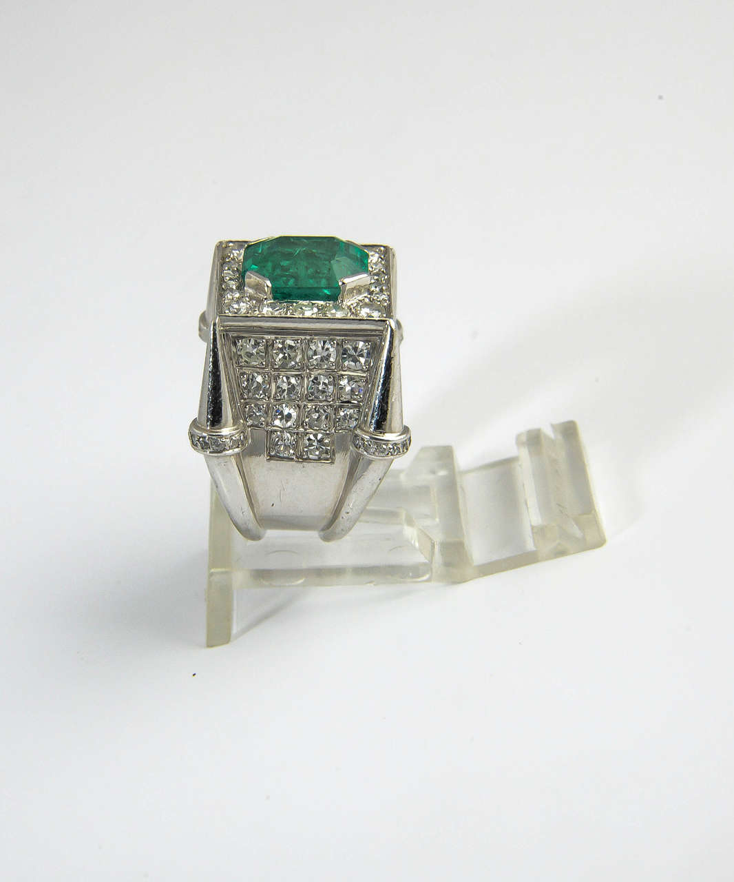 Women's or Men's Late 20th Century Emerald Diamond Gold Ring
