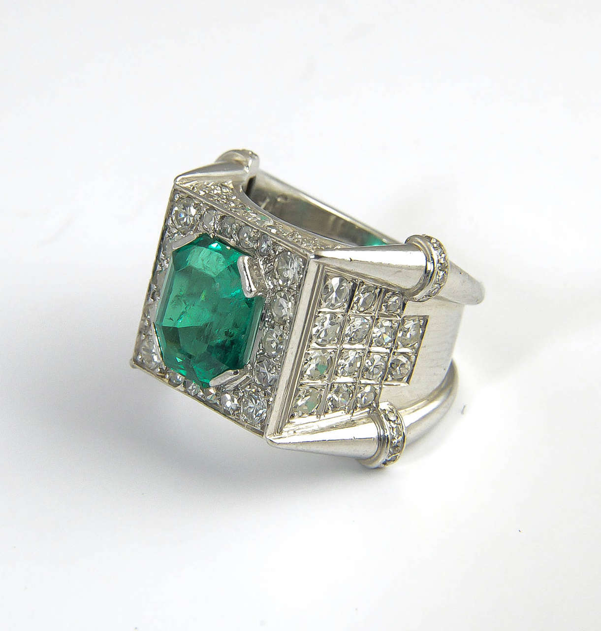 Late 20th Century Emerald Diamond Gold Ring 2