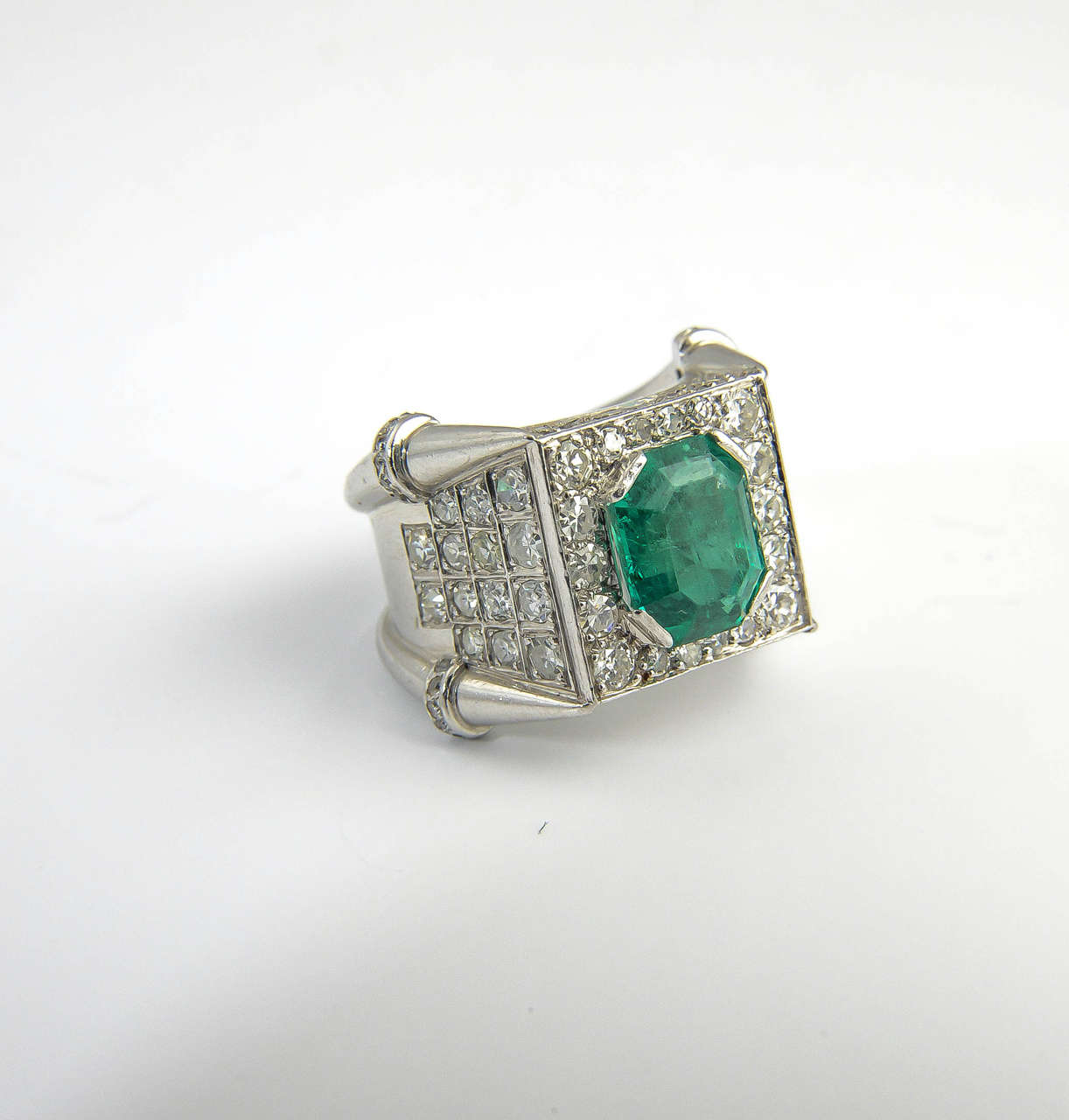 Late 20th Century Emerald Diamond Gold Ring 4