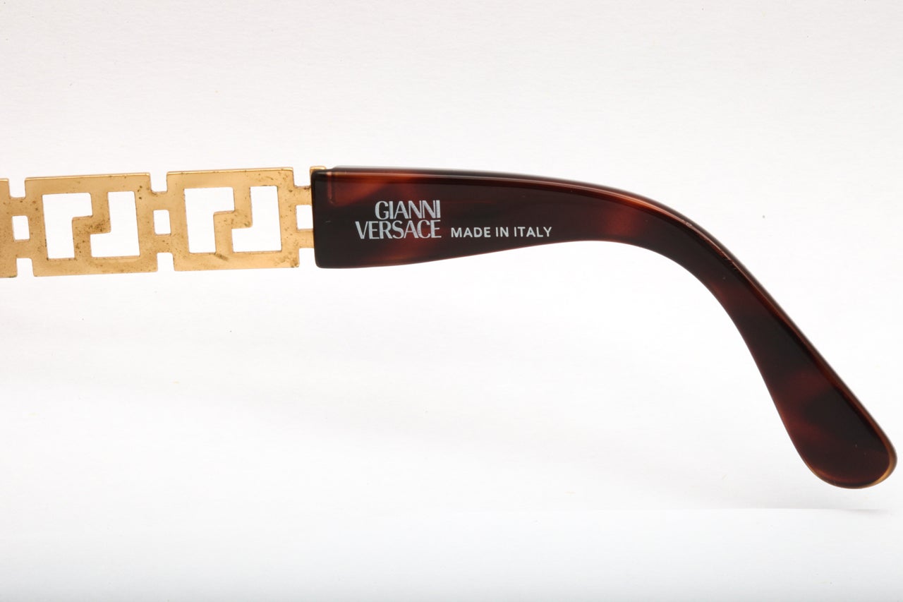Women's or Men's Gianni Versace Sunglasses Mod 486 COL 900