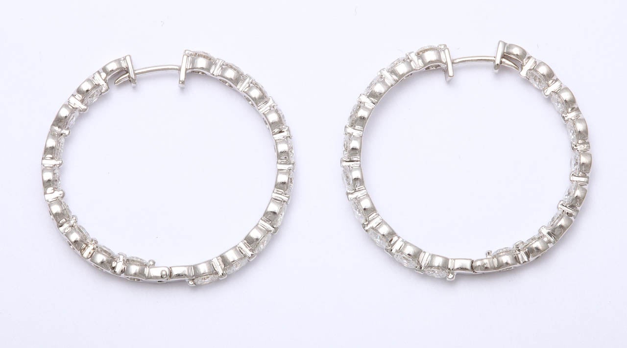 Super Fine Diamond Hoop Earrings, 5.35 Carats In Excellent Condition For Sale In New York, NY
