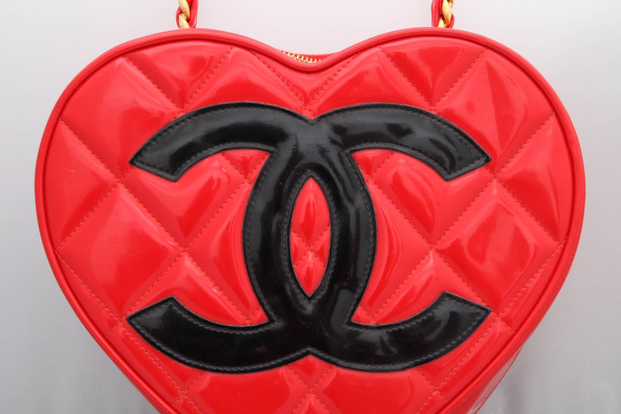 Chanel Very Rare Heart Motif Bag In Good Condition In Chicago, IL