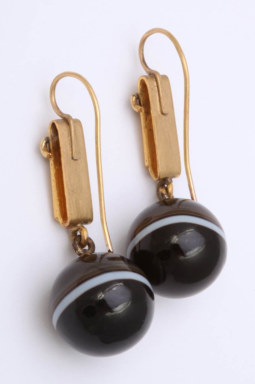 Whimsical and Wearable Victorian Banded Agate Earrings 1