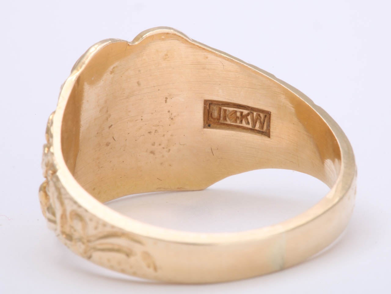 1940s Judaica Yellow Gold Blue Enamel Ten Commandments Ring  In Excellent Condition In Stamford, CT