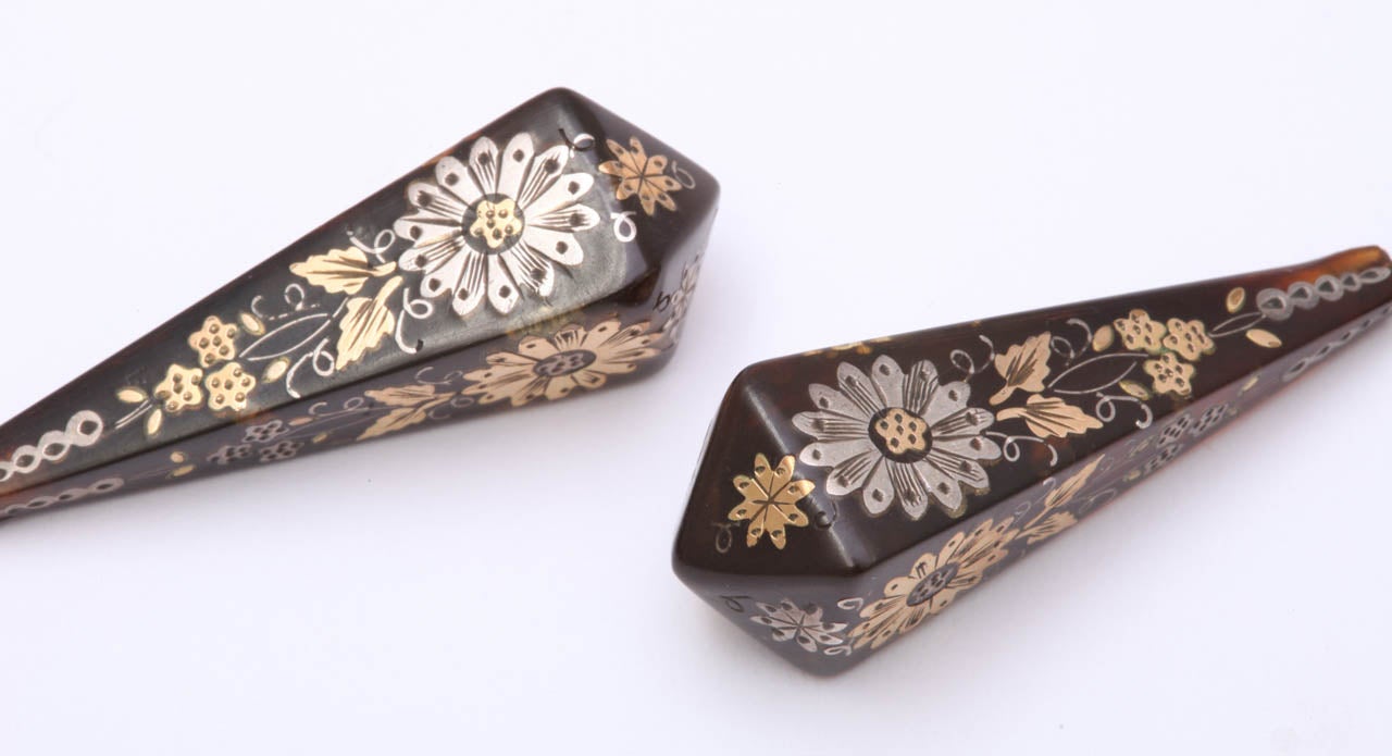 Victorian Pique Earrings Incised with Gold and Silver 3