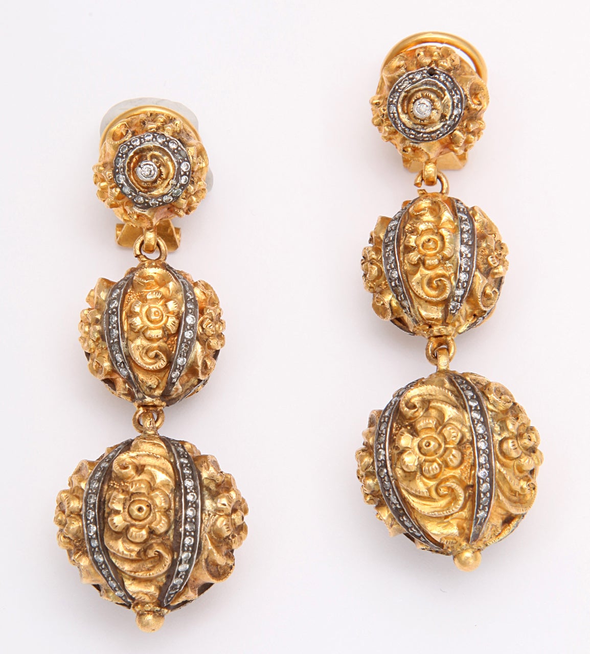 Contemporary Gold Diamond Topiary Earrings For Sale
