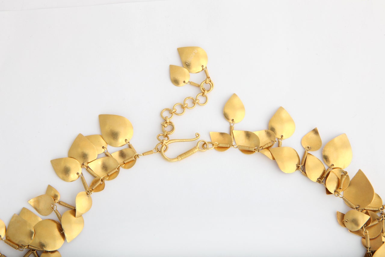 Women's Gold Leaf Wreath Necklace