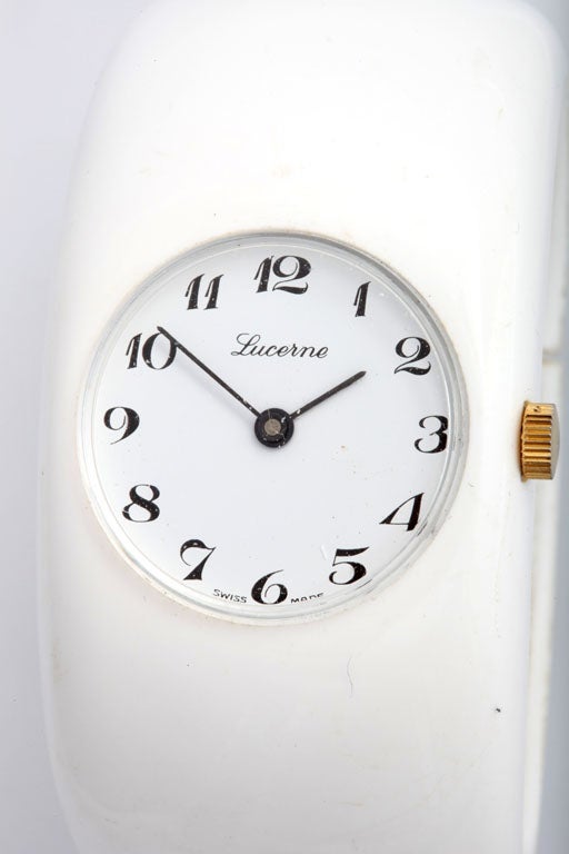 Mod White Resin Swiss Bangle Watch In Good Condition In Stamford, CT