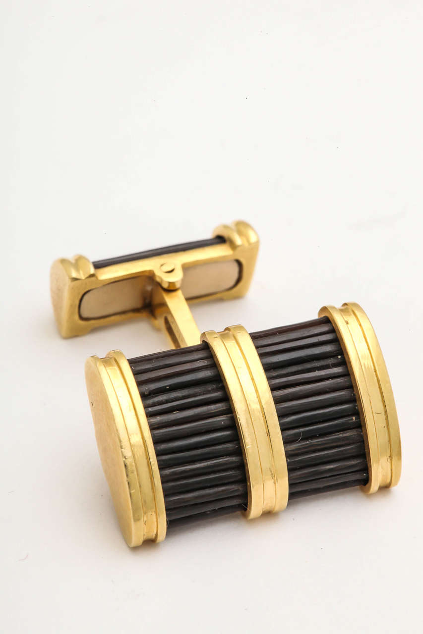 1980s Catherine Zauer Movable Barrel Cut Fluted Onyx Gold Cufflinks 4