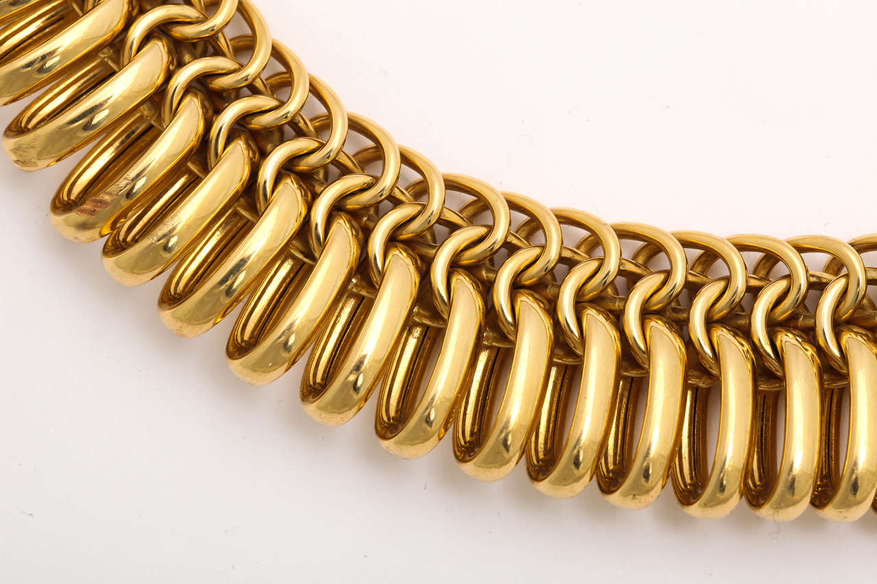 1980s  Abel & Zimmerman Gold Two Textured Open Spiral Slinky  Necklace 1