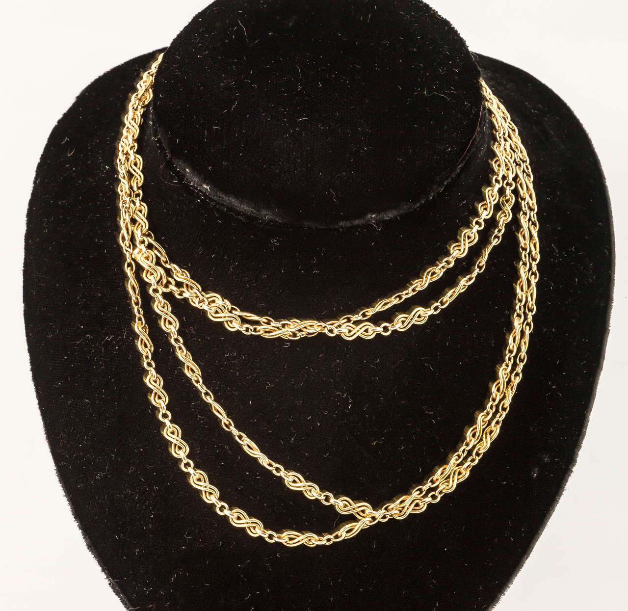 Late 19th Century French Heavy Gold Necklace 2