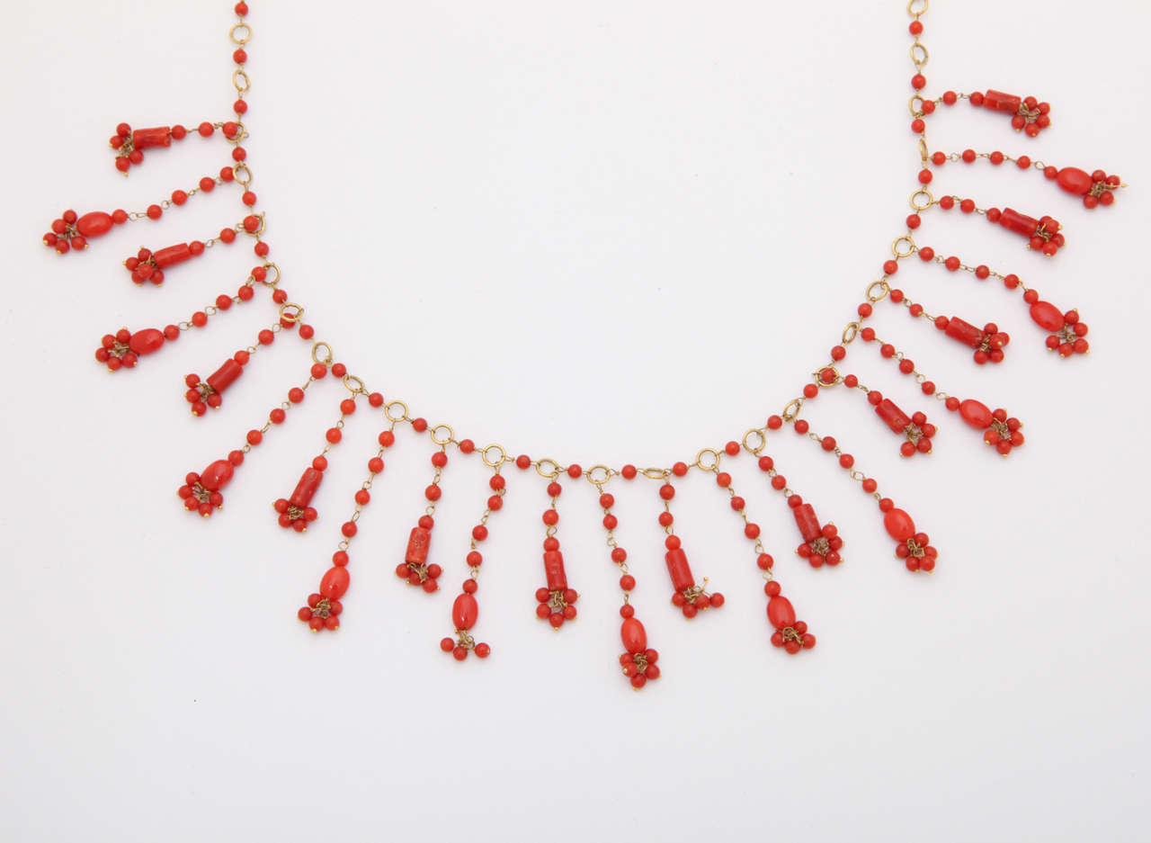 Coral and Gold Wire Necklace In New Condition For Sale In TRYON, NC