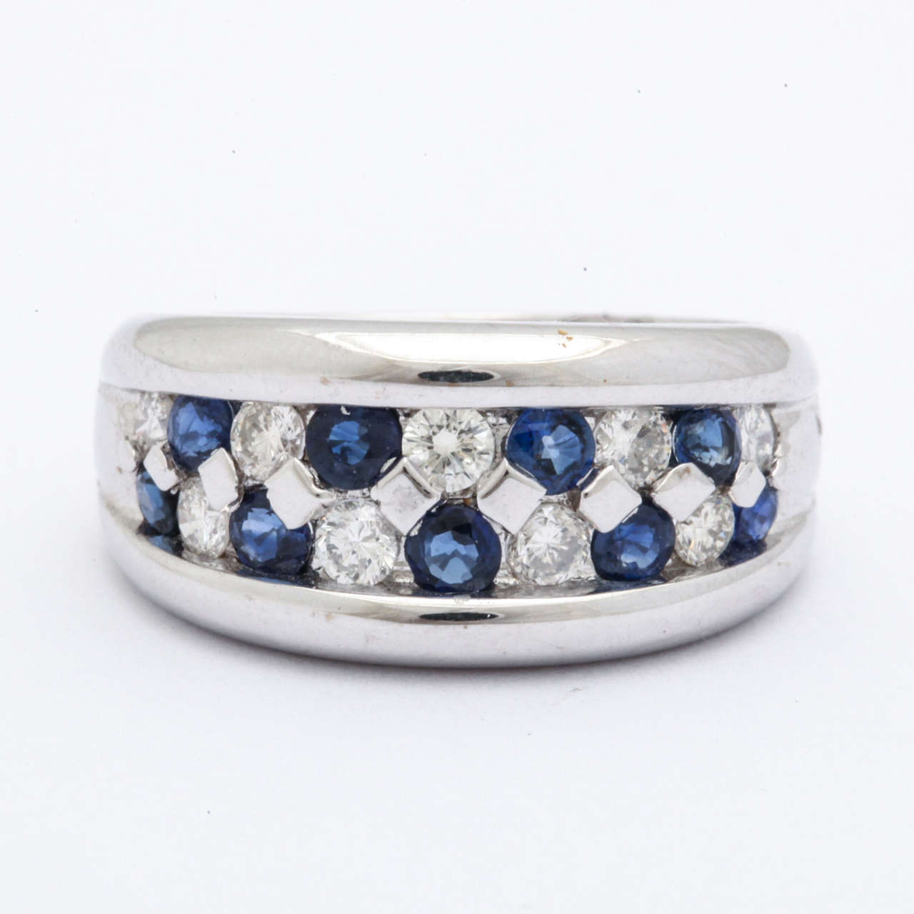Contemporary Sapphire Diamond Gold Band Ring For Sale