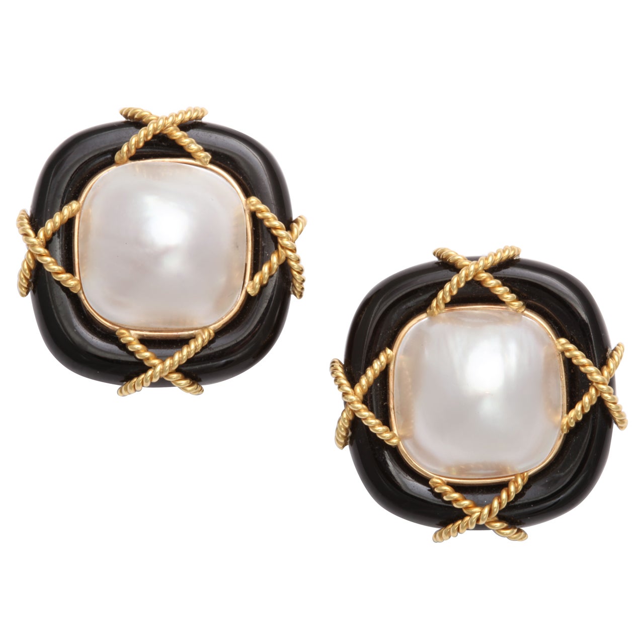 Black Onyx Pearl & Gold Clip on Earrings