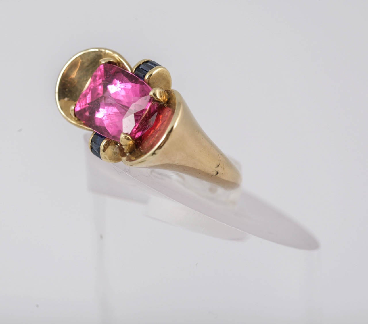 1940s Tourmaline sapphire gold Cocktail Ring For Sale 2