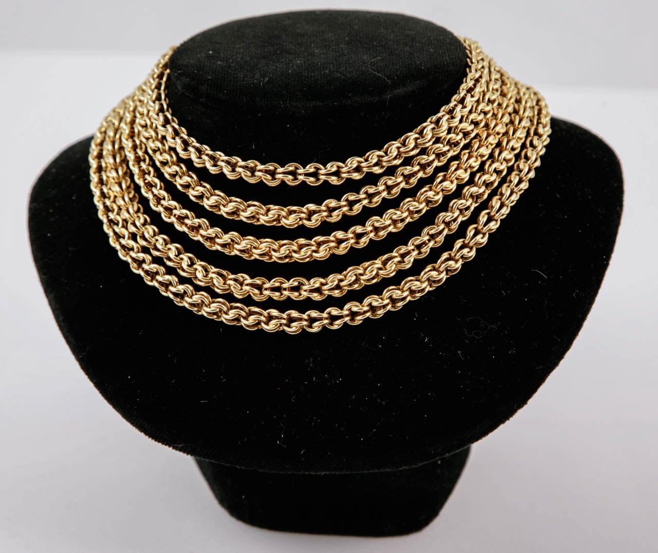 Women's French Victorian Long Gold Muff Chain For Sale