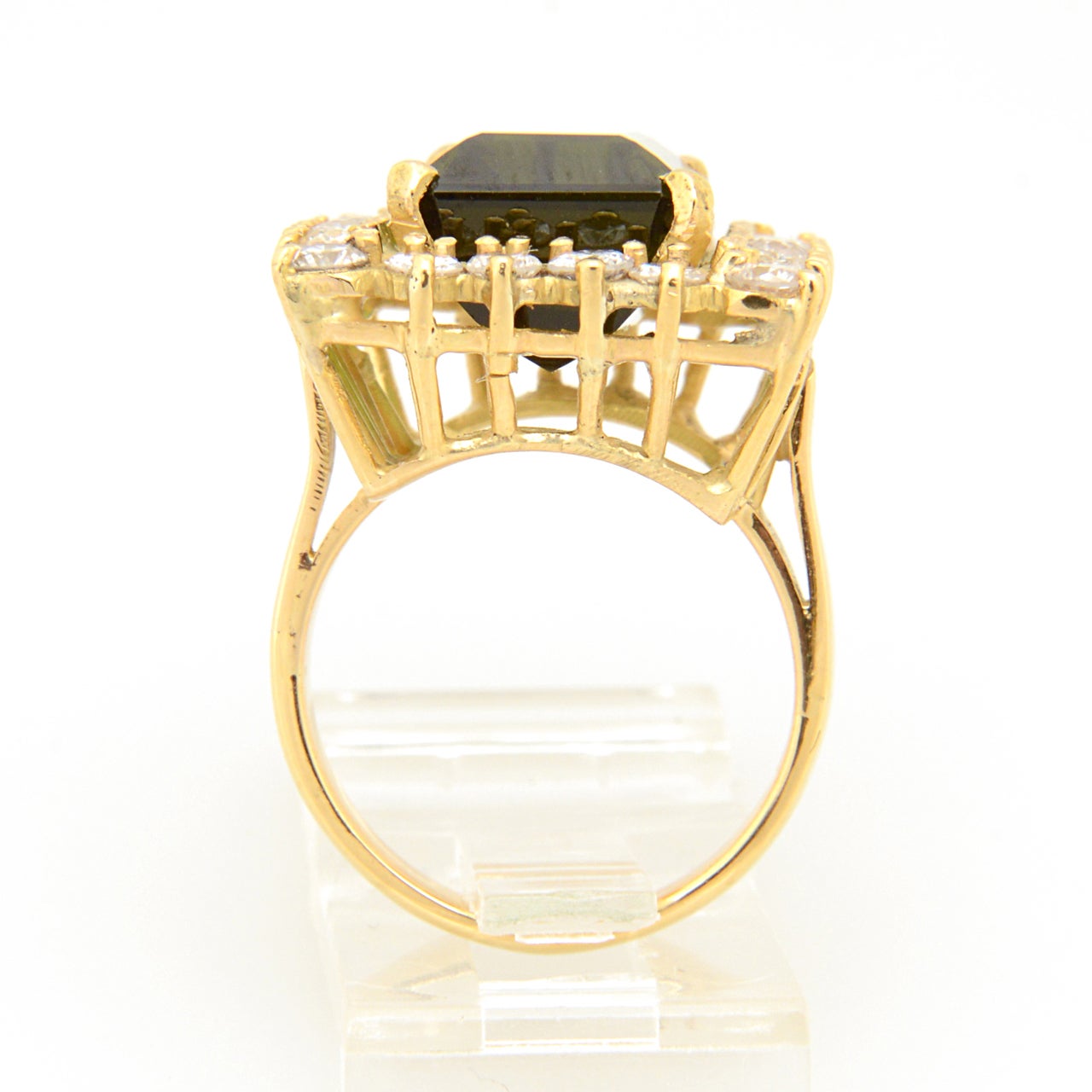 Grüner Turmalin Diamant Gold Cocktail-Ring im Zustand „Hervorragend“ im Angebot in Miami Beach, FL