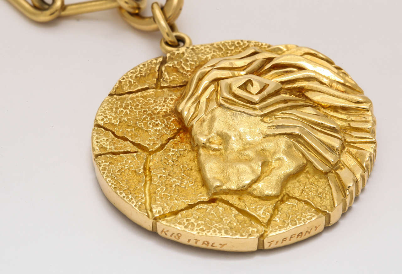 Tiffany & Co. Gold Zodiac Leo Pendant and Chain Necklace In Excellent Condition In New York, NY