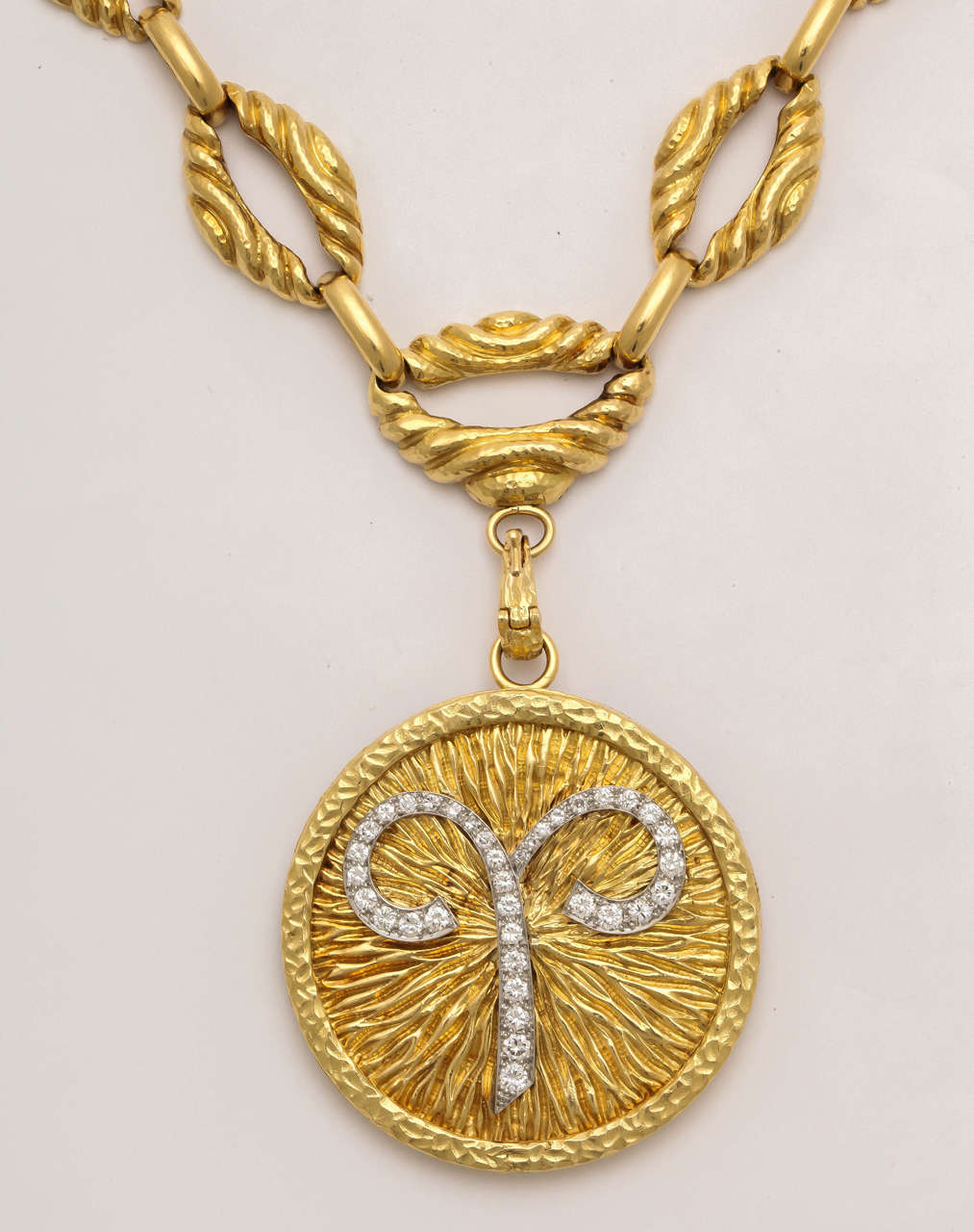 Modern David Webb Diamond Gold Aries Pendant and Gold Chain Necklace For Sale