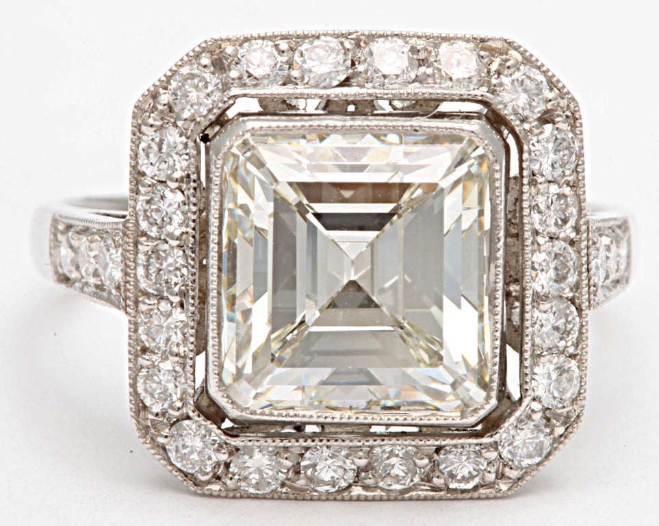 Women's Ascher Cut Diamond Engagement Ring For Sale