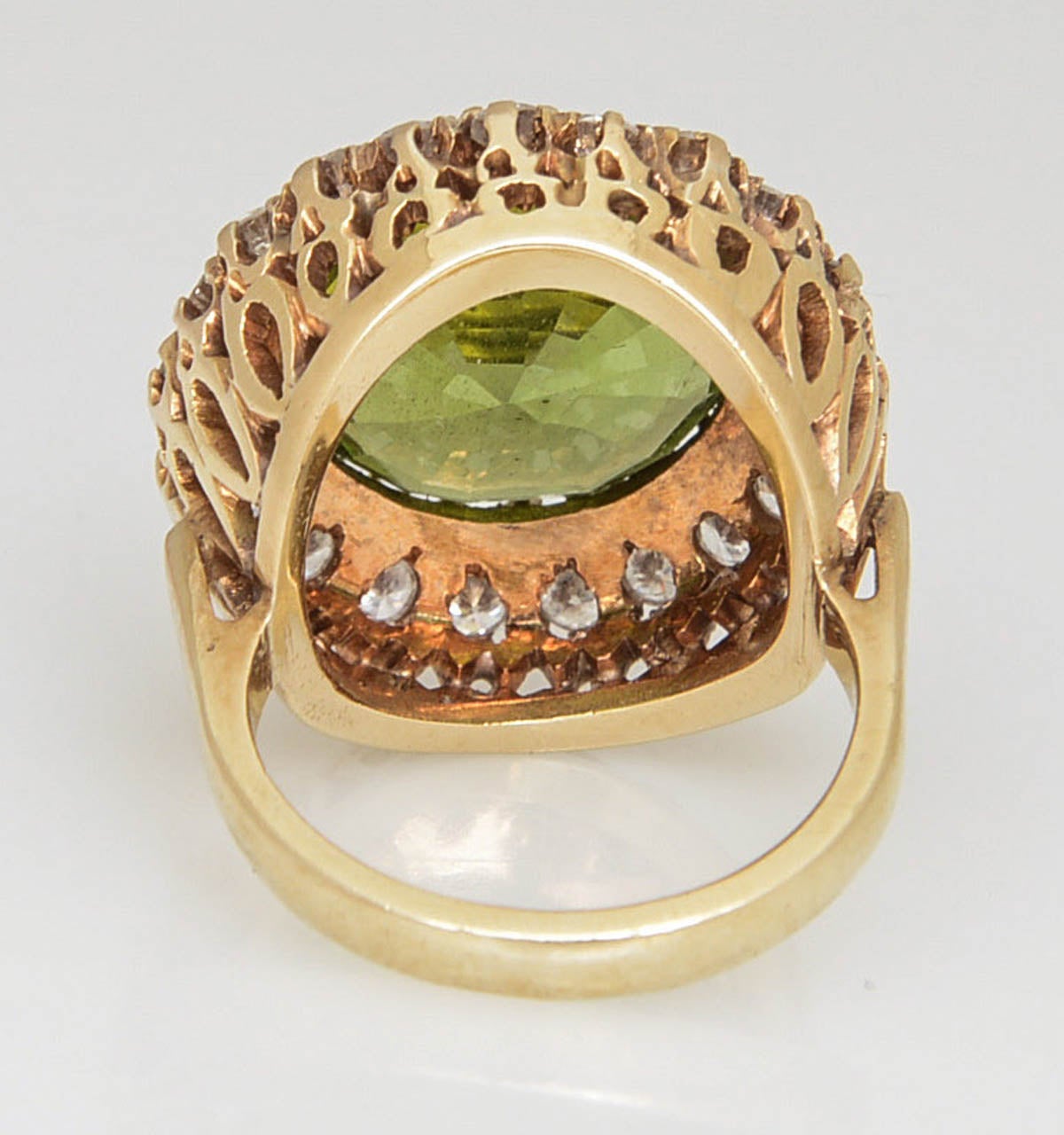 Large Peridot Diamond Gold Cocktail Ring Over 15 Carat In Good Condition For Sale In Miami Beach, FL