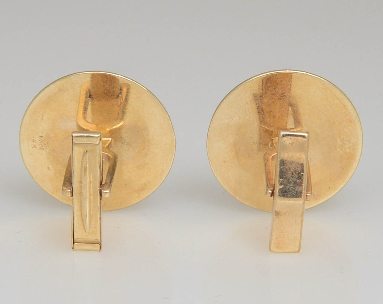 Comedy and Tragedy Diamond Yellow Gold Figural Cufflinks In Excellent Condition For Sale In Miami Beach, FL