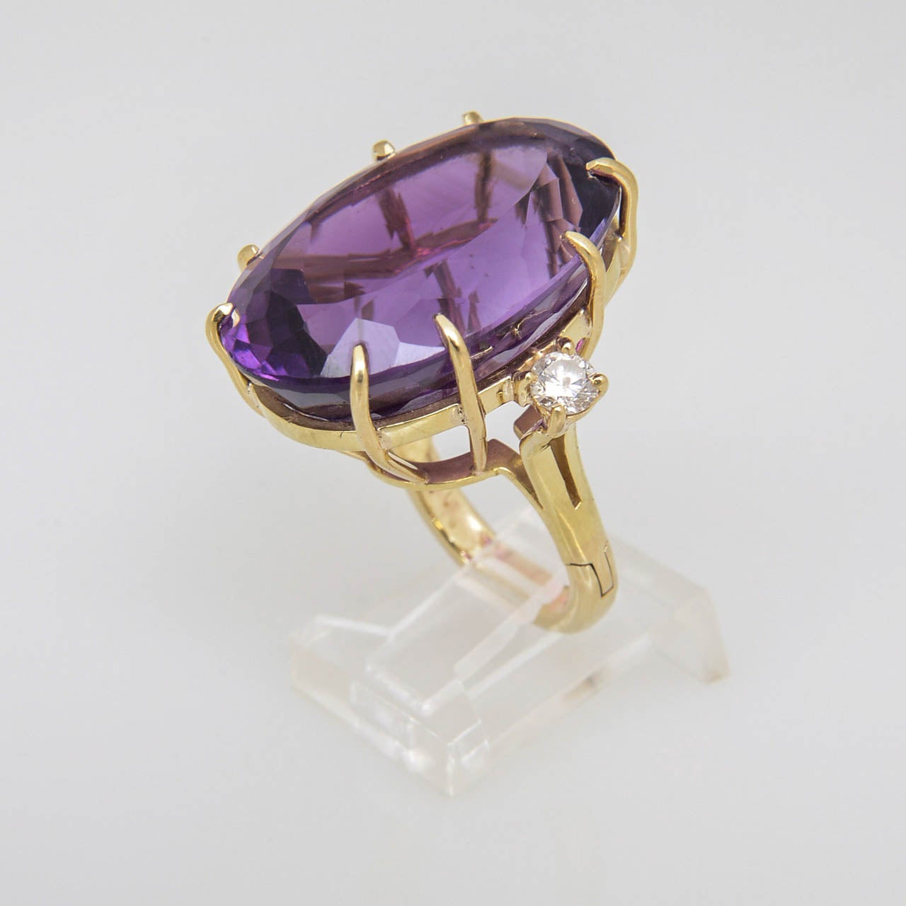 1970s Large Amethyst and Diamond Gold Cocktail Ring For Sale 1