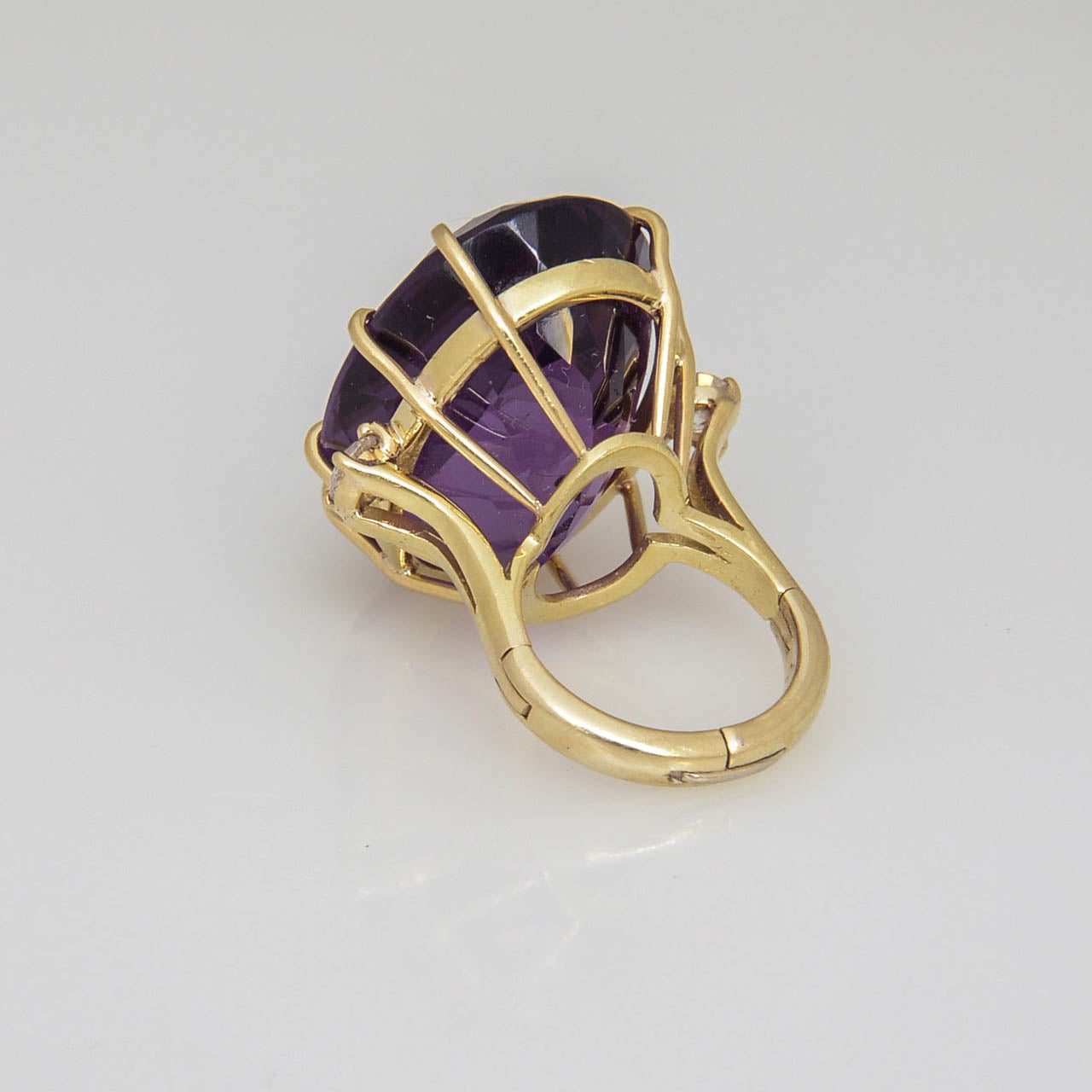 1970s Large Amethyst and Diamond Gold Cocktail Ring For Sale 2