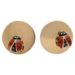 1940s Red and Black Enamel Gold Round Disc Ladybug Motif Earclips