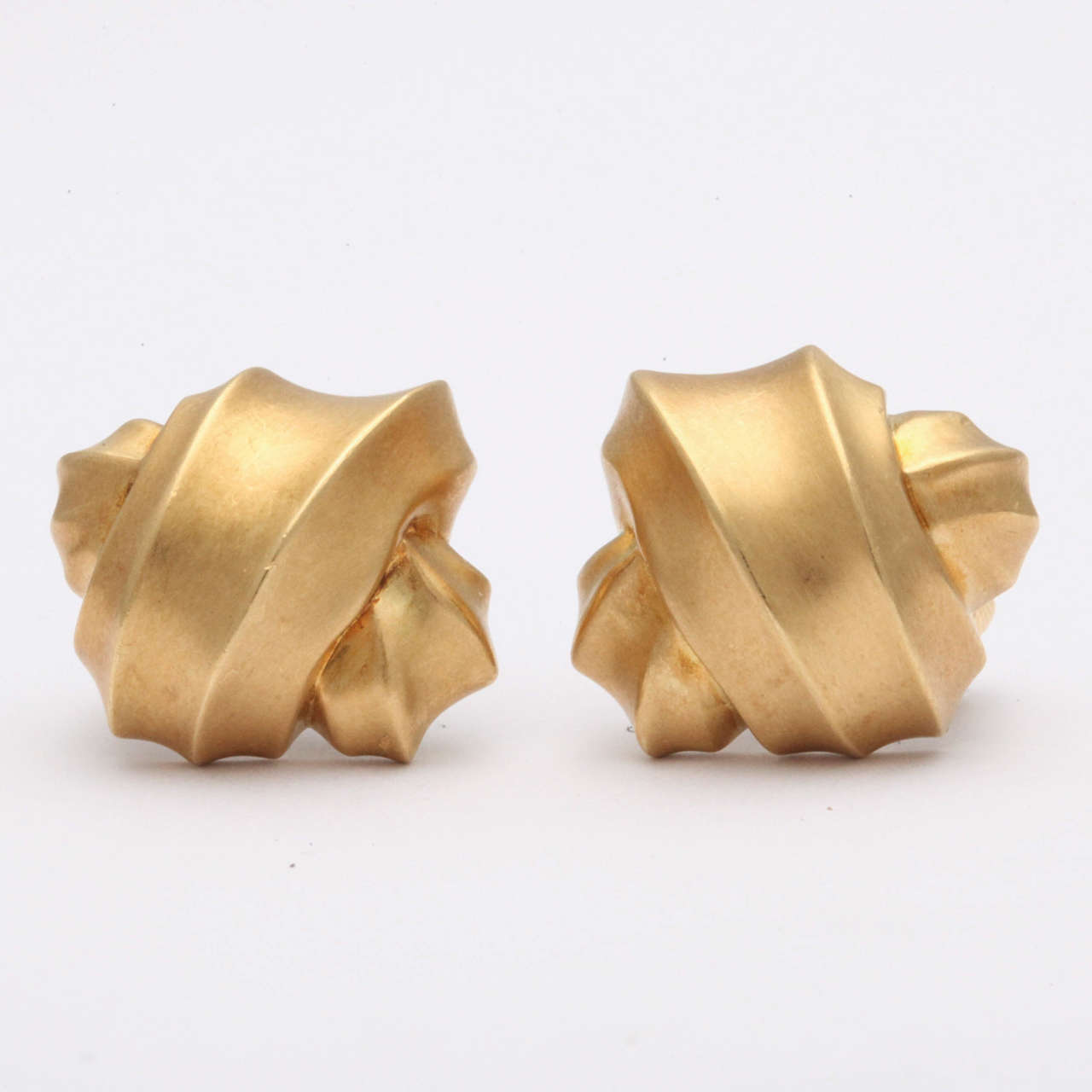 Cummings  heavy Cubist Clip on Earrings.  Very modernistic and ultra chic with a brushed Gold finish.