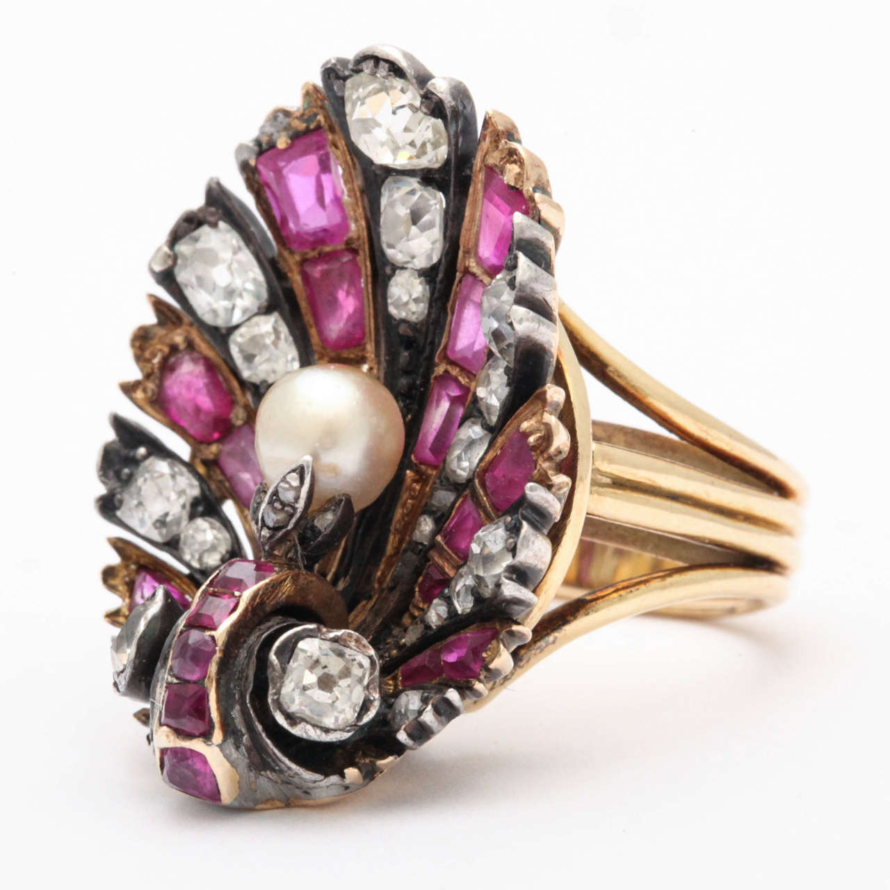 Superb Ruby Pearl Diamond Ring In Excellent Condition In New York, NY