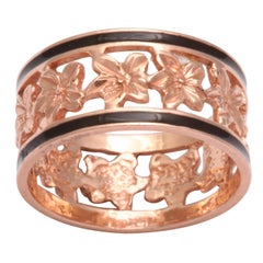 Antique 14 Karat Gold Wedding Band with Ivy Leaves and Enamel, circa 1870
