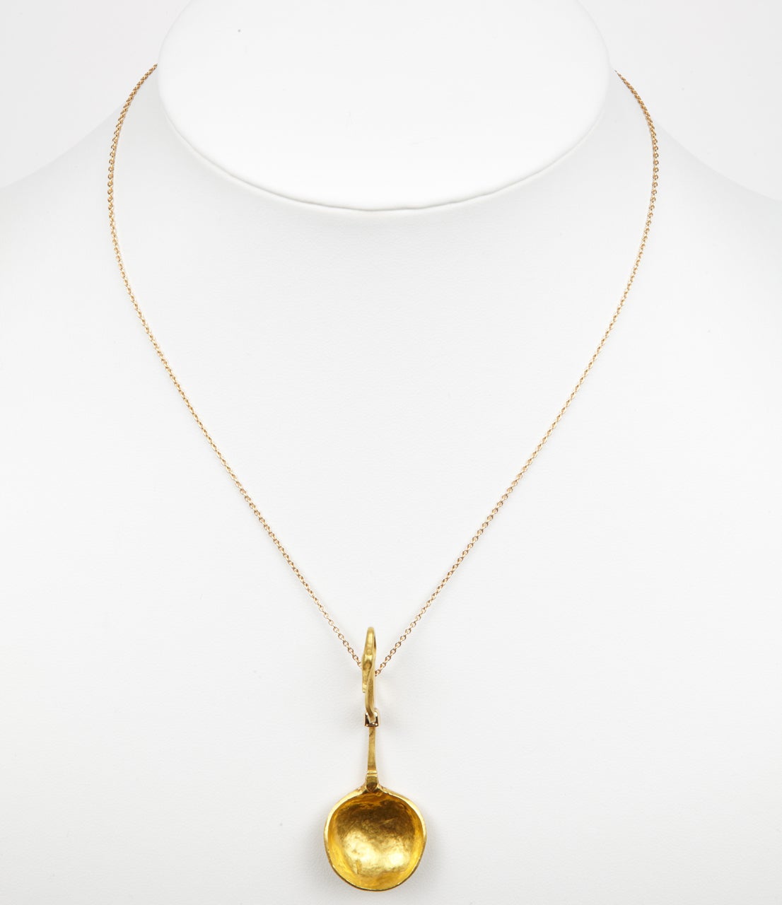 Women's Antique Roman Gold Spoon Pendant On Its Chain For Sale