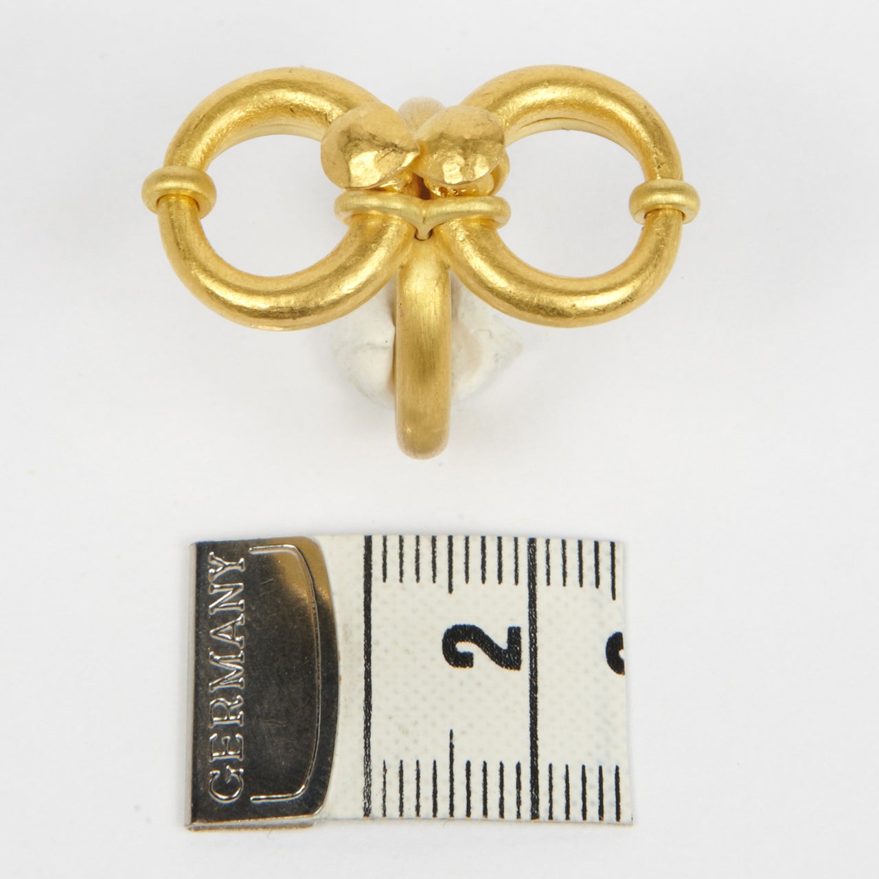 2nd Millennium B.c. Gold Circles On A Ring For Sale 4