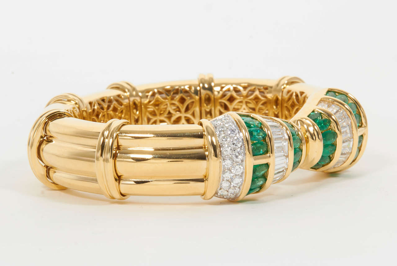 Green Emerald Diamond Gold Cuff In New Condition In New York, NY