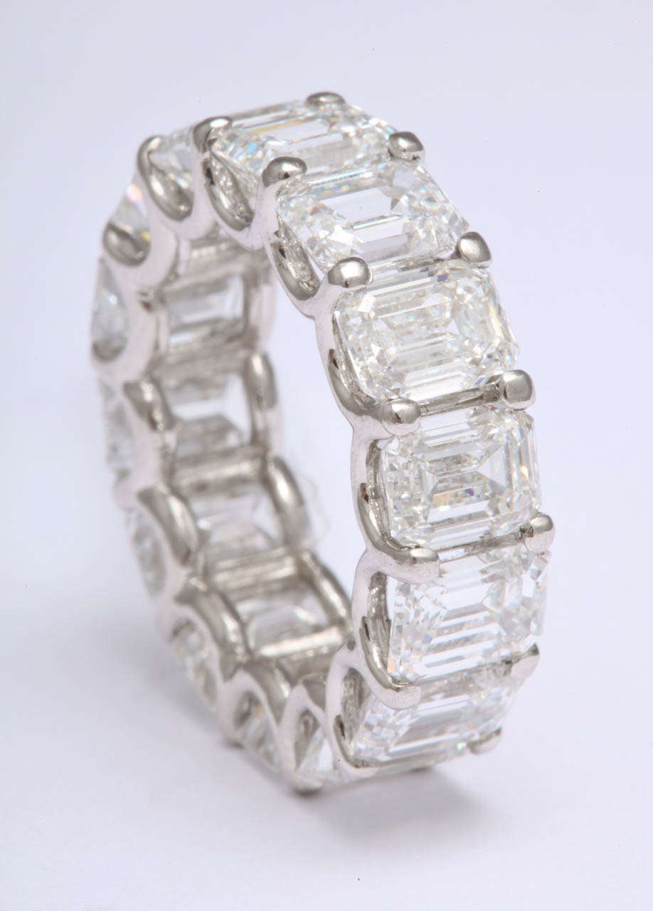 GIA CERTIFIED Emerald Cut Diamond Band, E-G, IF-VS2 In Excellent Condition For Sale In New York, NY