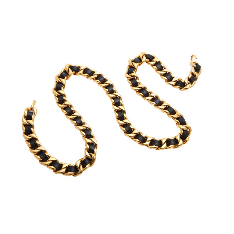 CHANEL BLACK/GOLD CHAIN NECKLACE/BELT