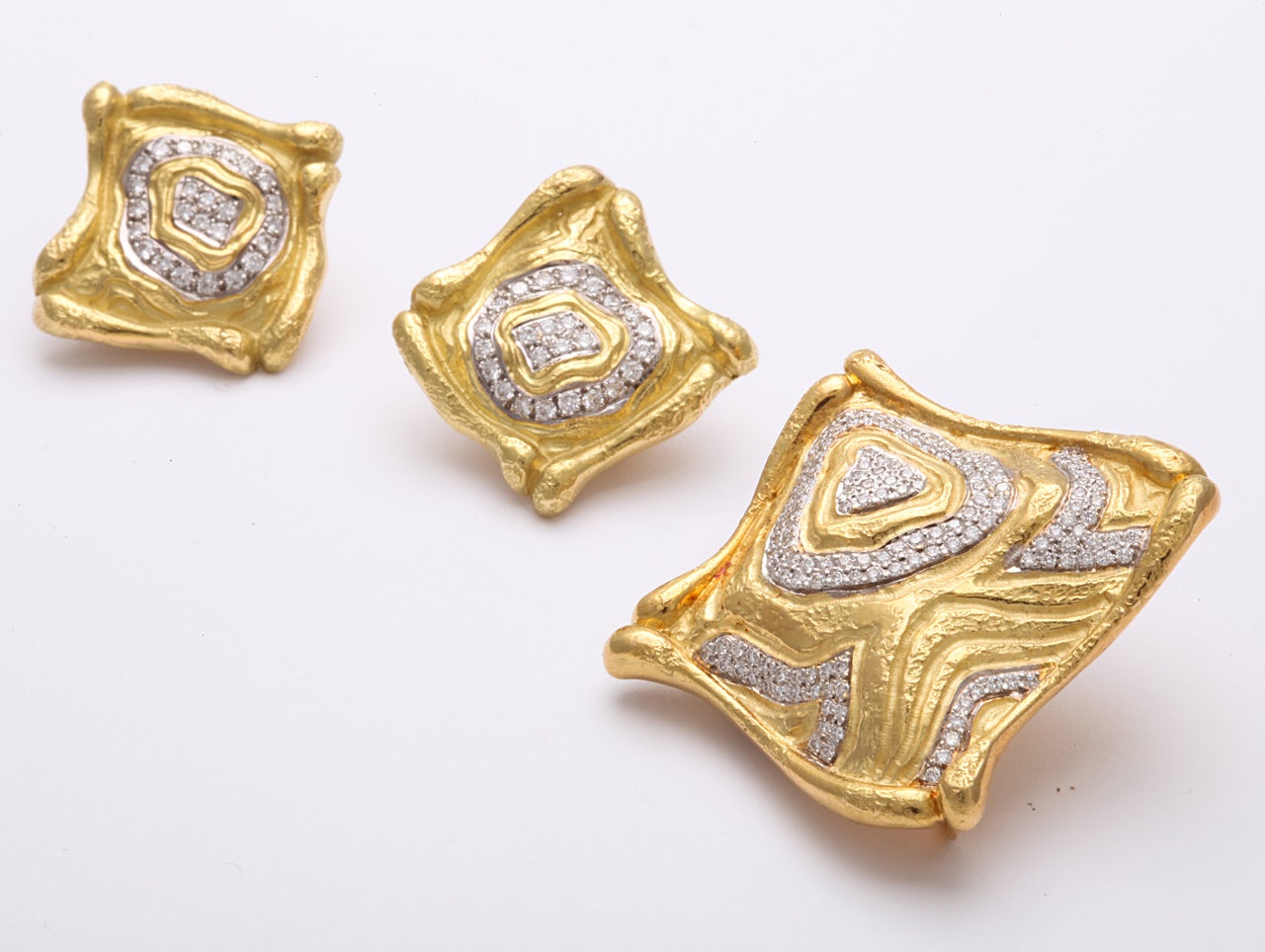 Women's Gold And Diamond Pin and Clip Earrings For Sale