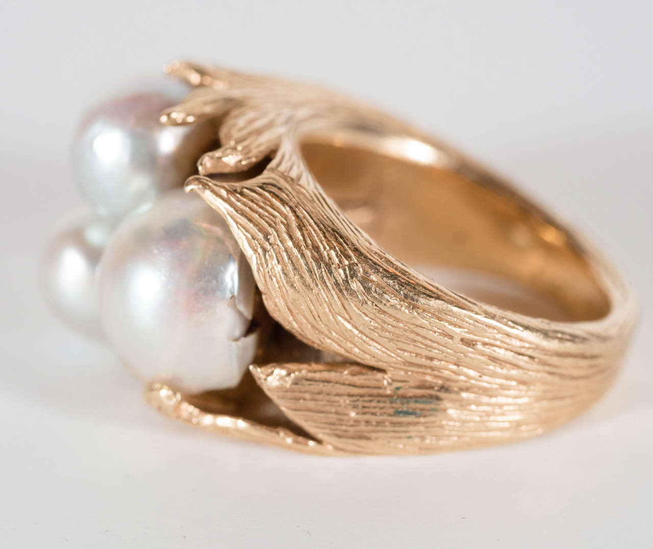 Women's Mid-Century Modernist Leaf Design Pearl and Gold Ring