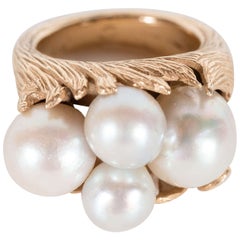 Mid-Century Modernist Leaf Design Pearl and Gold Ring