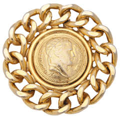 Broche ou pendentif en forme de grande pièce de monnaie par Graziano