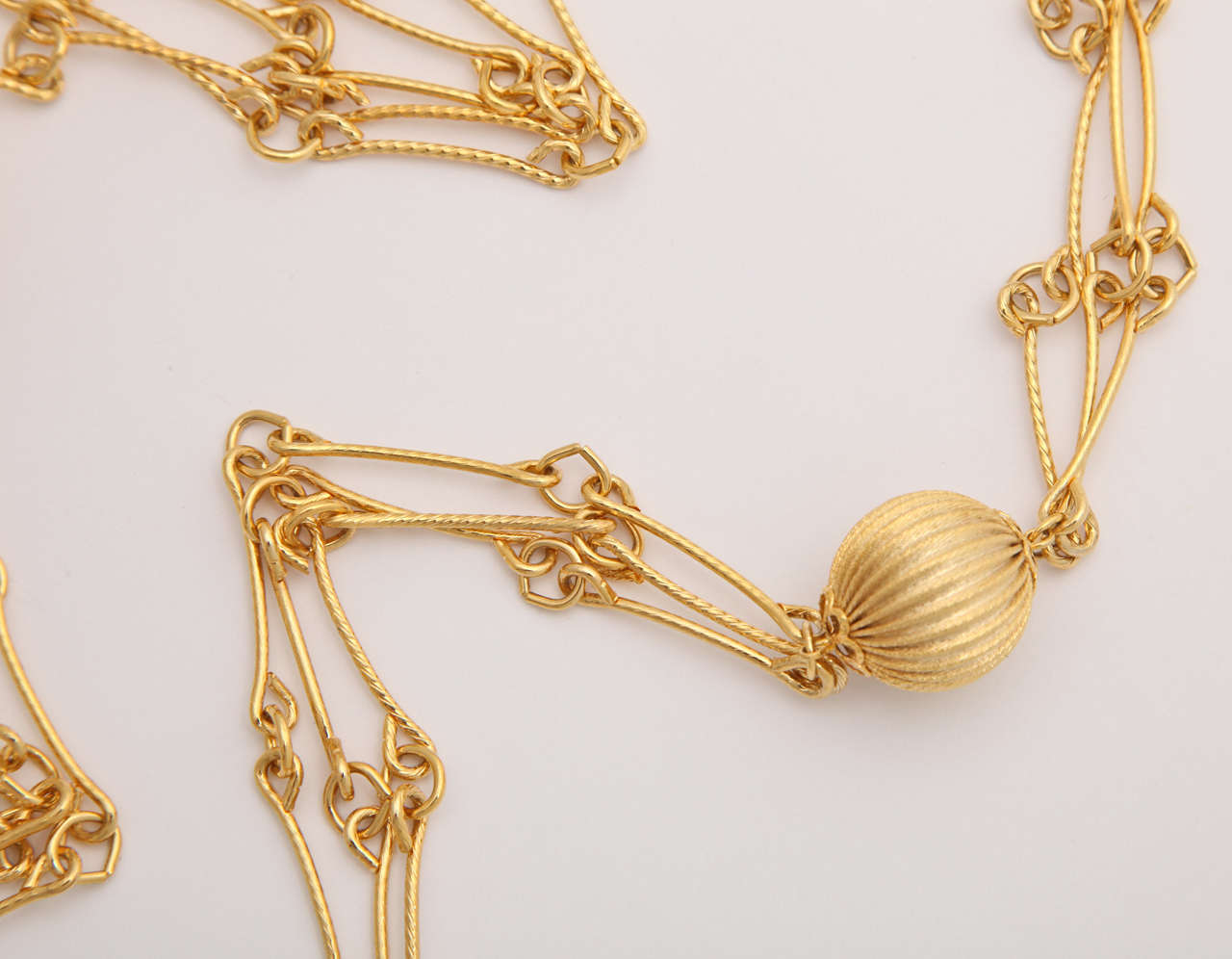 gold costume jewelry necklaces