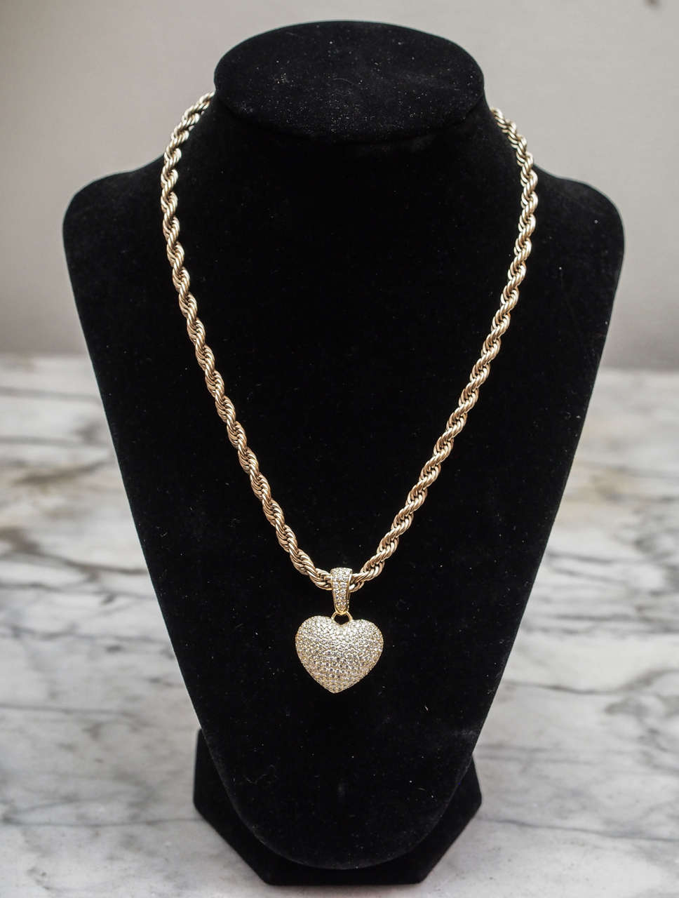 Beautiful 18kt Gold and Diamond Heart Pendant with 3cts Round Brilliant Diamonds. 