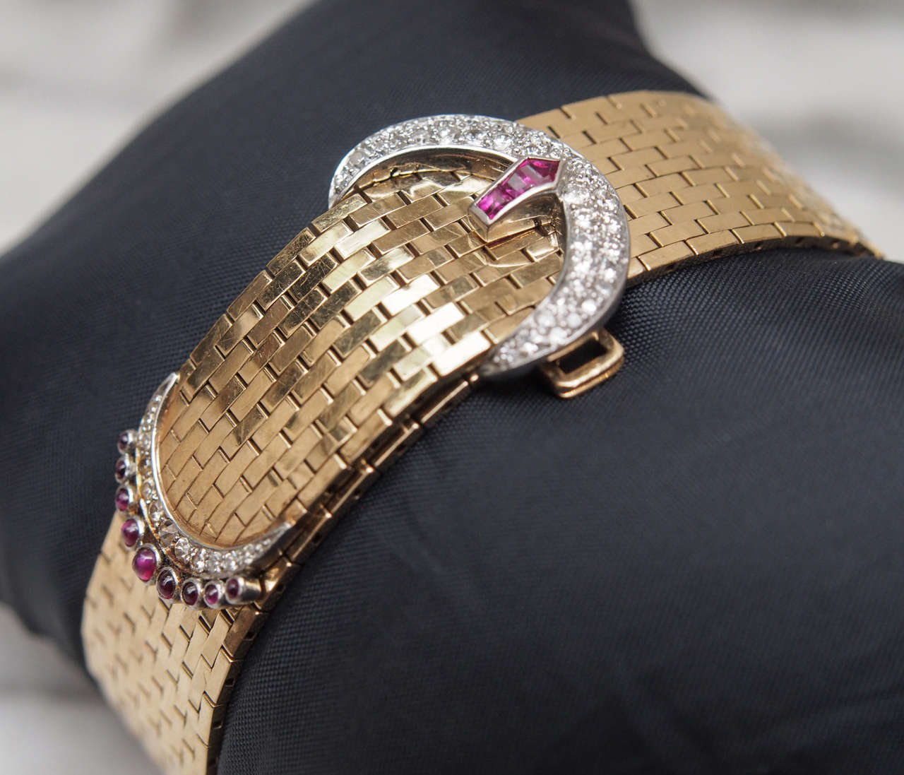 Diamond and Ruby Buckle Bracelet In Excellent Condition In New Orleans, LA