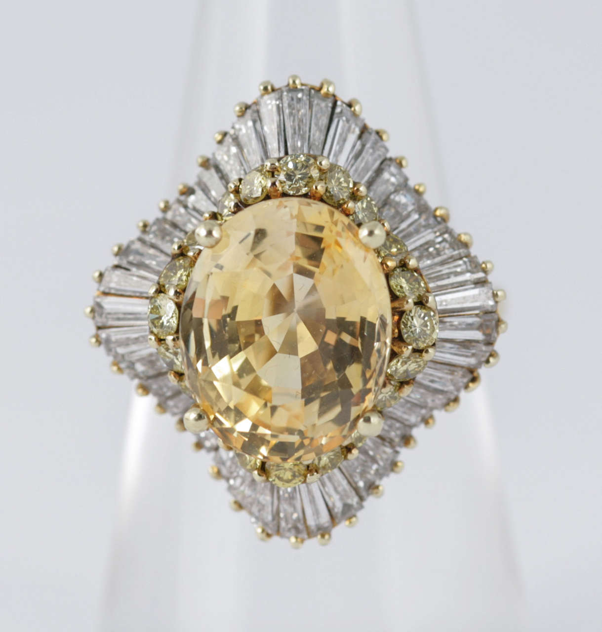 Yellow Sapphire Yellow and White Diamond Gold Ballerina Ring In Excellent Condition For Sale In London, GB