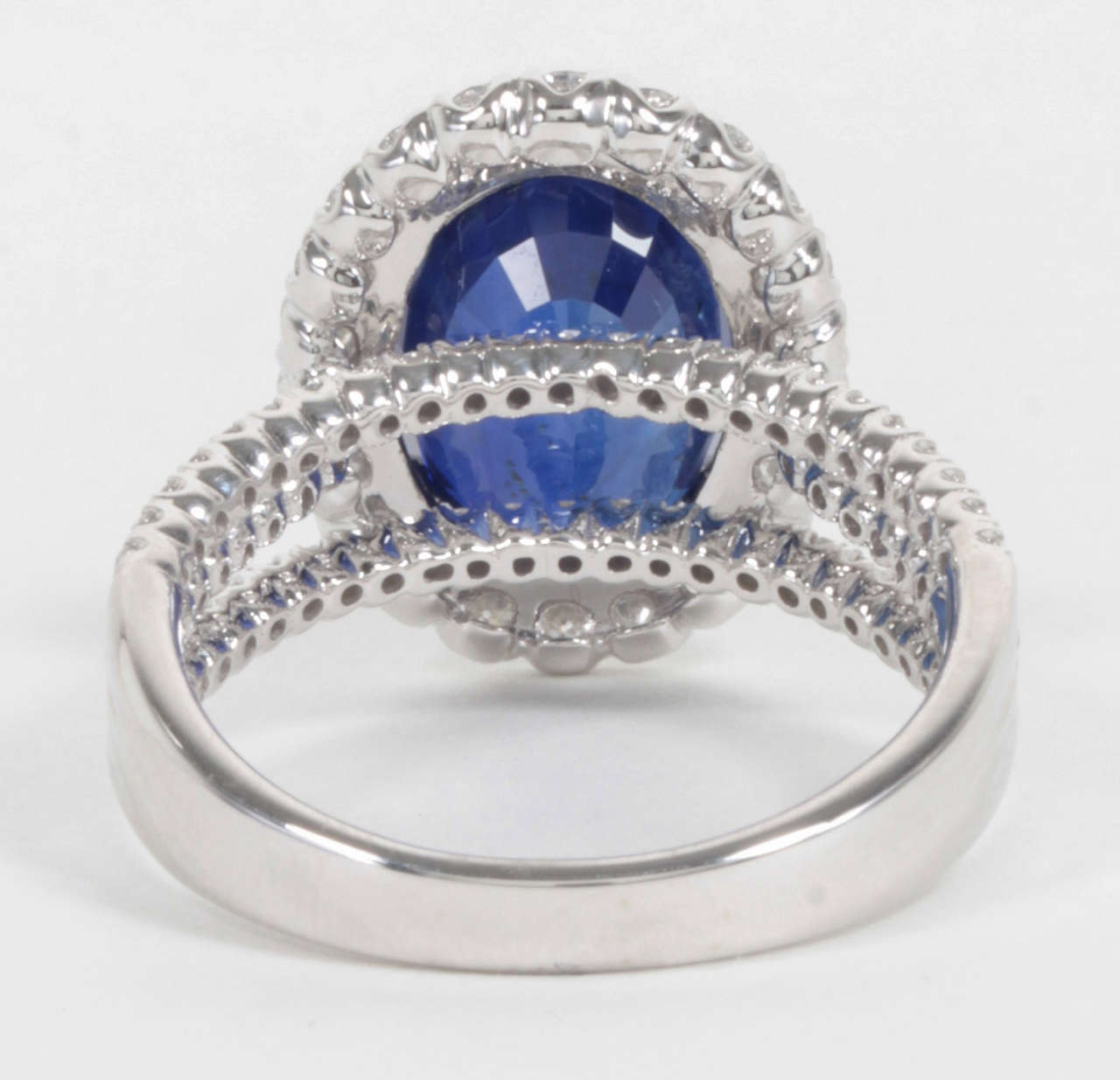 Certified Royal Blue Sapphire Diamond Ring In New Condition For Sale In New York, NY